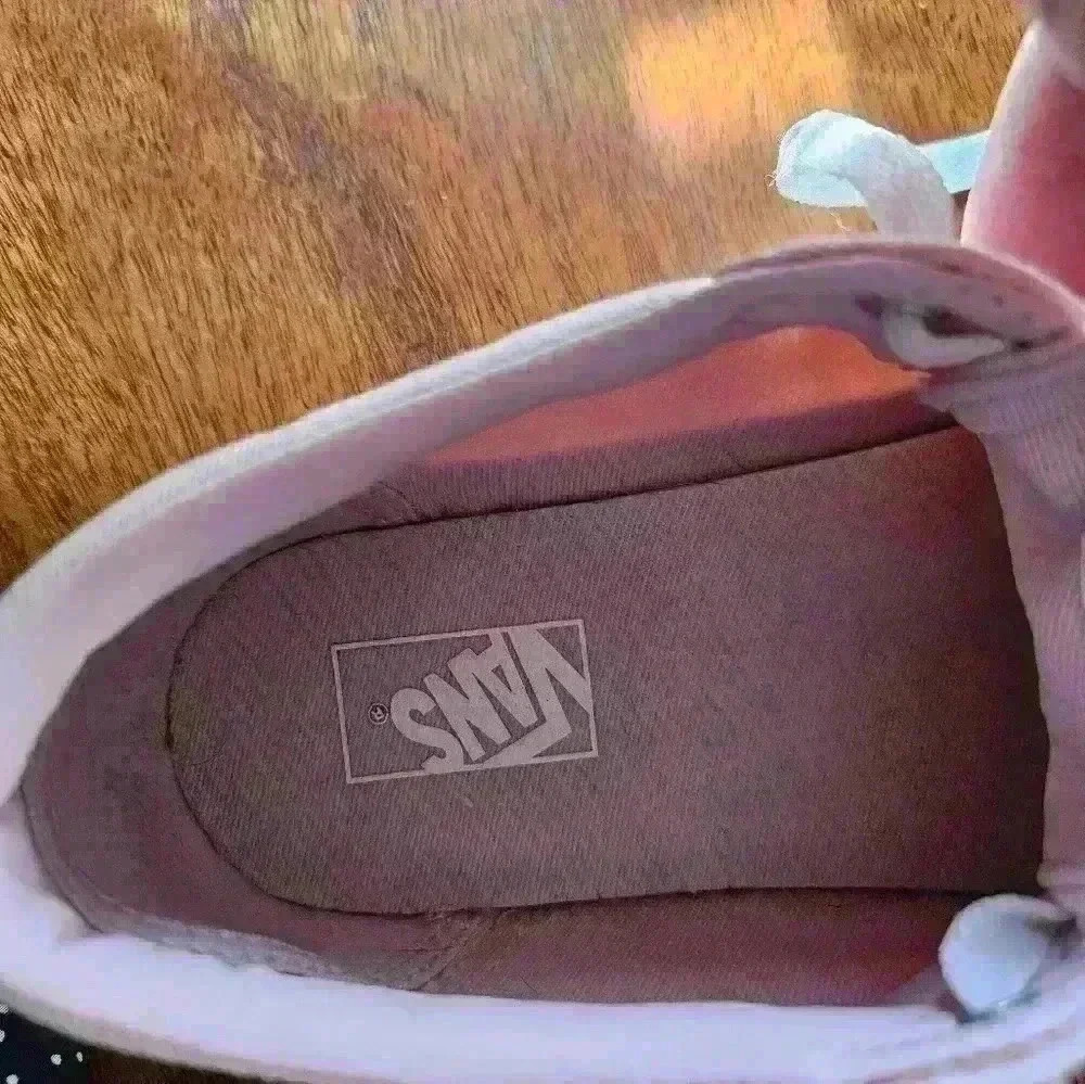 Vans off the wall Pink & white lace up sneakers. Size Missy 5. - Picture 9 of 10